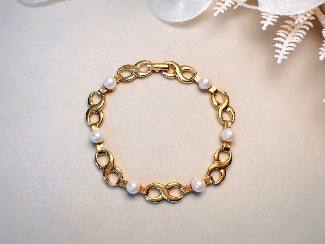 Gold and Pearl Bracelet, Vintage Marvella Infinity Bracelet, 7.5" Classic Gold Designer Vintage Bracelet