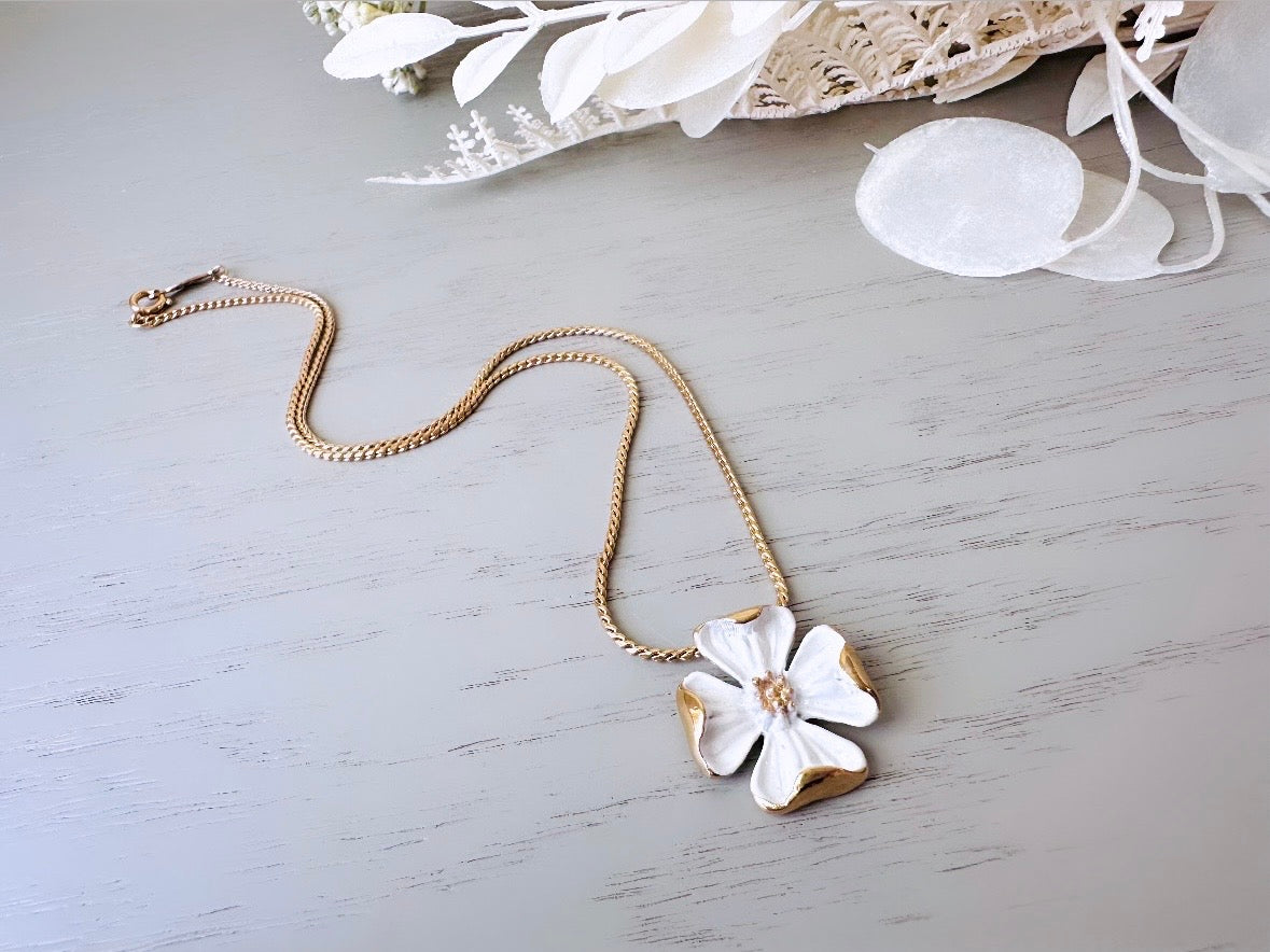 Dogwood Flower Necklace, White and Gold Vintage Flower Necklace, Napier Enamel Floral Sliding Pendant & Chain Classic Vintage Necklace