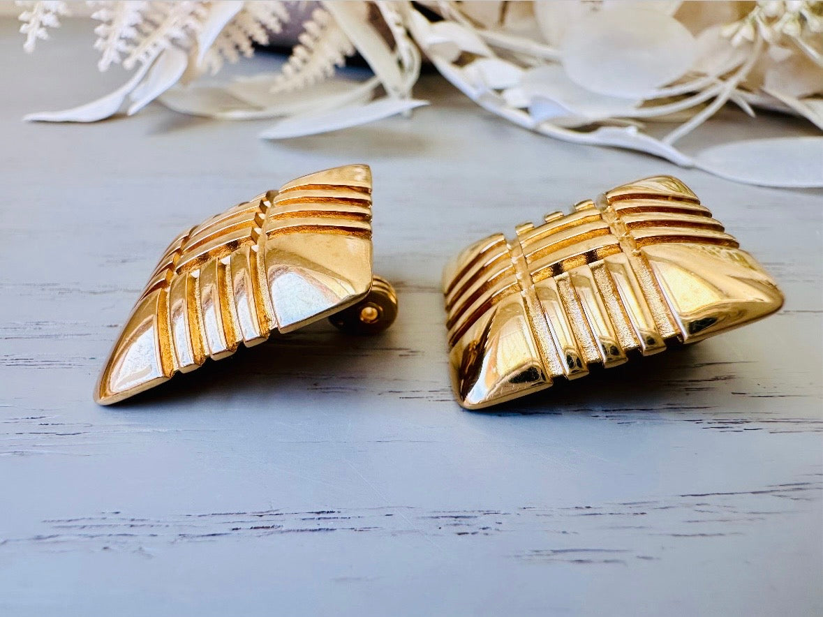 Vintage Monet Earrings, Big Gold Square Earrings, Vintage 80s Monet Clip On Earrings, 1980s Large Gold Puffy Square Geometric Earrings