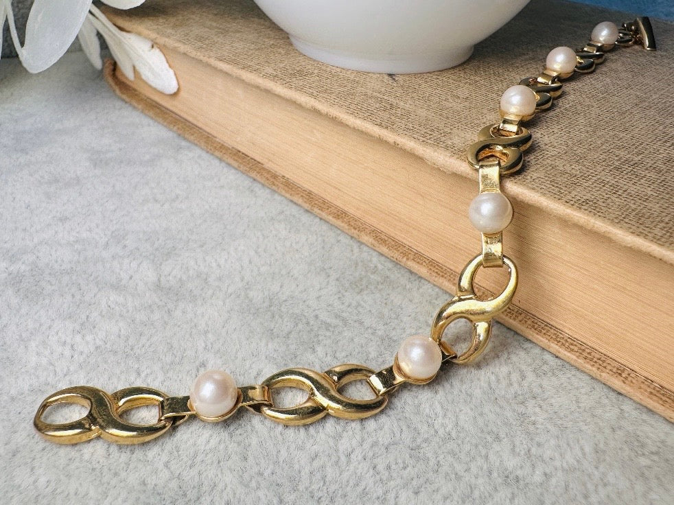 Vintage Gold Pearl Bracelet, Marvella Infinity Link Pearl & Gold Bracelet, VTG 7.5" Bracelet, Classic Gold Chain Designer Vintage Bracelet