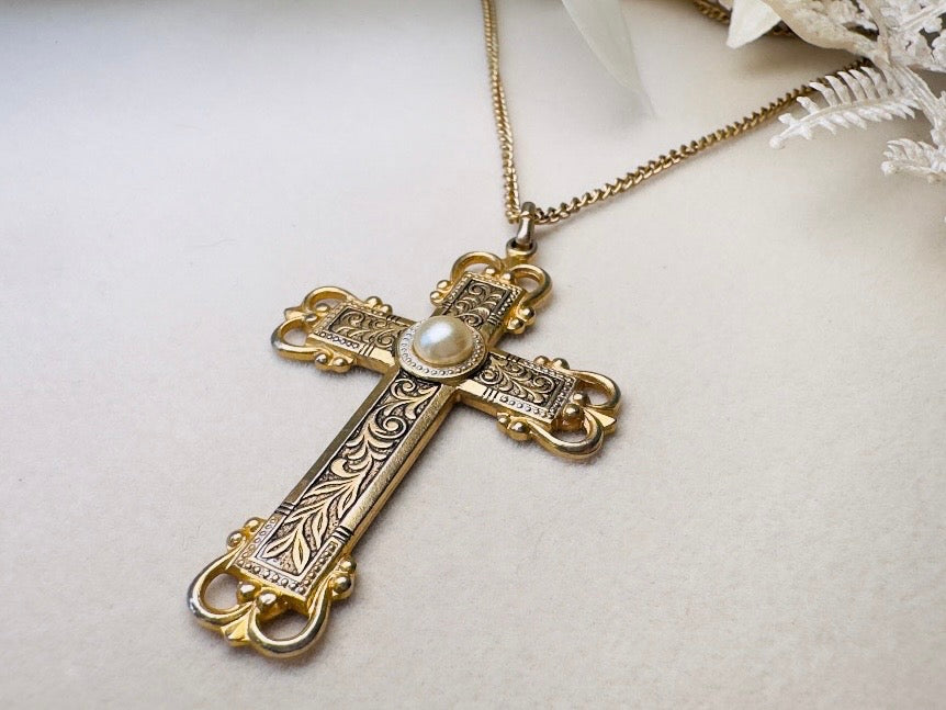 Vintage Gold-Tone Damascene Cross Pendant Necklace with Faux Pearl