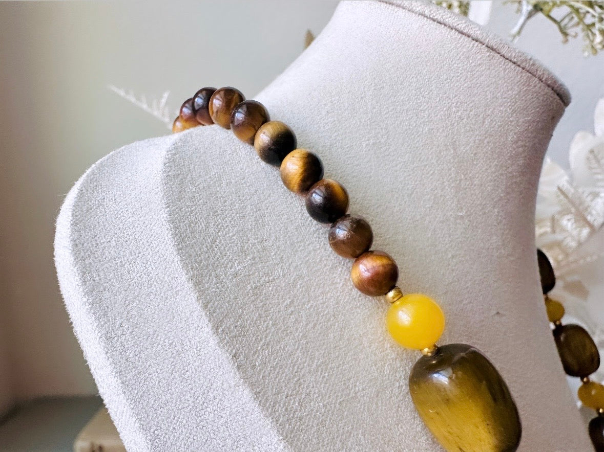 Lion Pendant Necklace, Tiger's Eye + Yellow Citrine Beaded Gemstone Necklace with Lion Face, 80s Signed Lee Sands Authentic Vintage Necklace