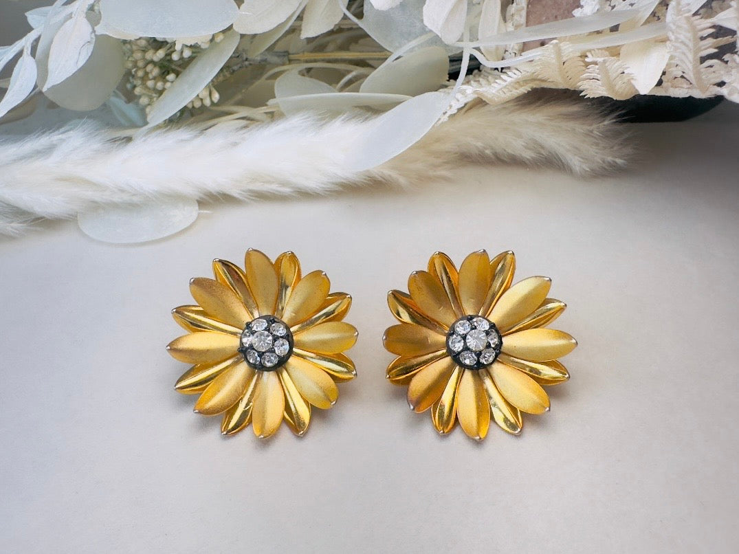 Gold Flower Earrings, Retro 60s Vintage Clip On Earrings with Rhinestones