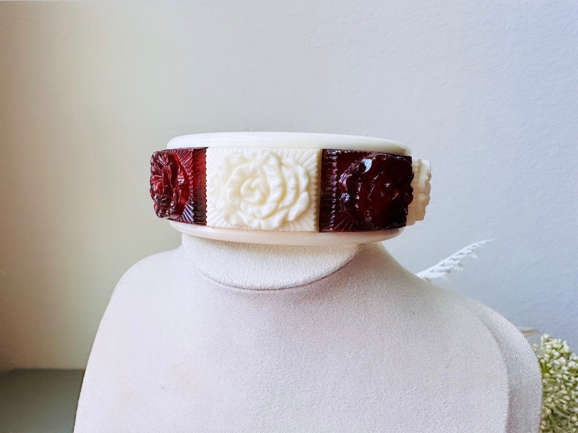 Vintage Carved Rose Lucite Coffee & Cream Bangle Bracelet, 1970s Vintage Chunky Wide Band Bracelet, Beautiful Boho Floral Bangle