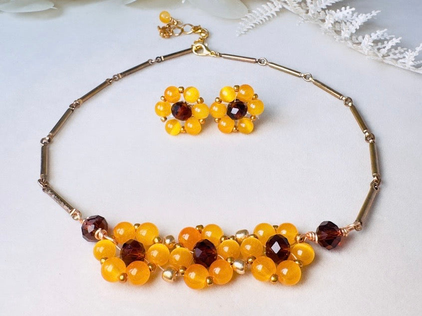 Beaded Daisy Necklace with Golden Cats Eye Beads and Topaz Crystals, Handmade Vintage Chain Flower Choker Necklace