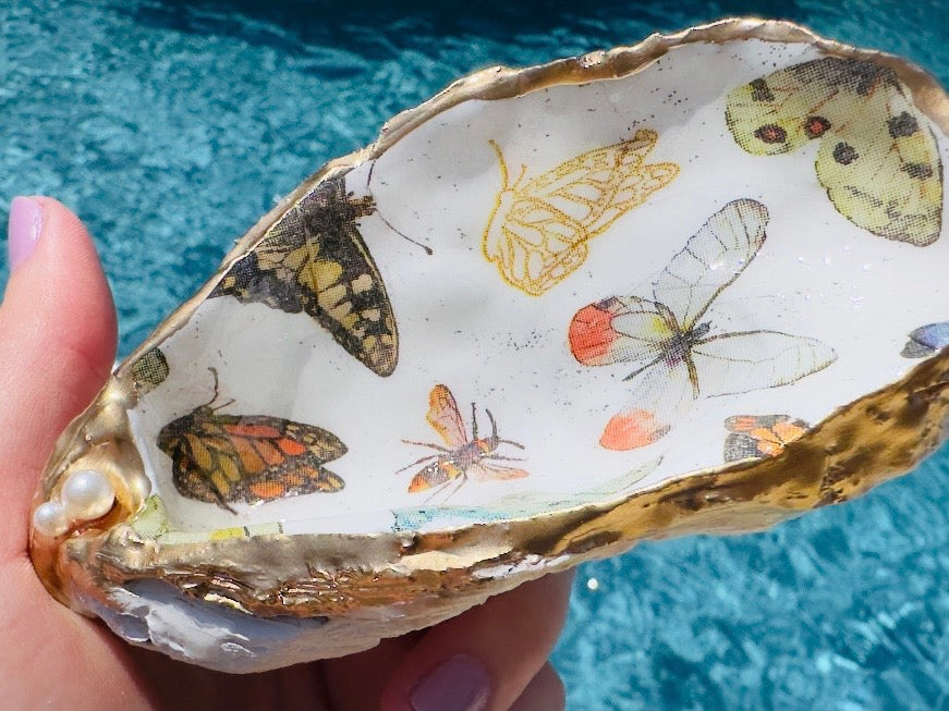 Butterfly Oyster Shell Dishes, Handmade Bee Coastal Trinket Dish Jewelry Holder with Pearls