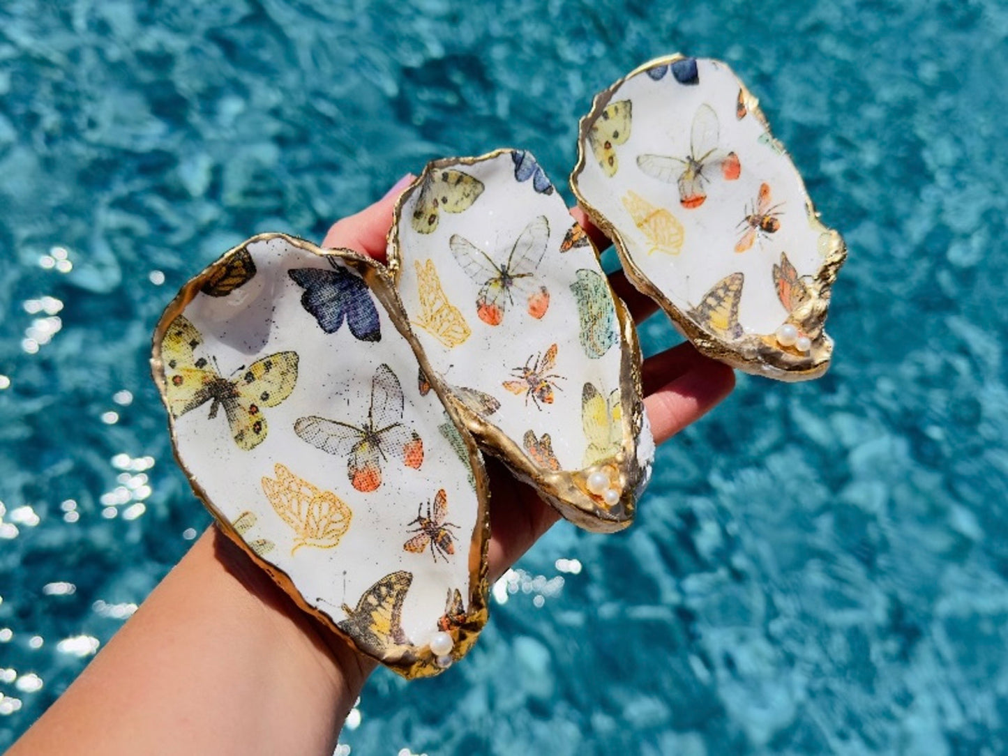 Butterfly Oyster Shell Dishes, Handmade Bee Coastal Trinket Dish Jewelry Holder with Pearls