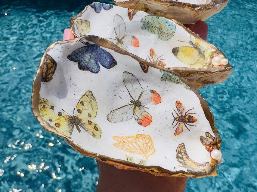 Butterfly Oyster Shell Dishes, Handmade Bee Coastal Trinket Dish Jewelry Holder with Pearls