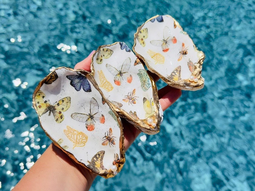 Butterfly Oyster Shell Dishes, Handmade Bee Coastal Trinket Dish Jewelry Holder with Pearls