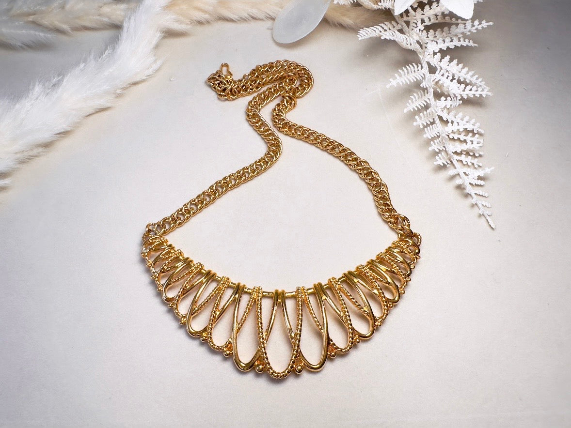 Gold Vintage Necklace, 90s Avon Necklace, Vintage Gilded Mesh Open Work Collar Necklace, Gold Rope Necklace, Statement Necklace Jewelry Gift