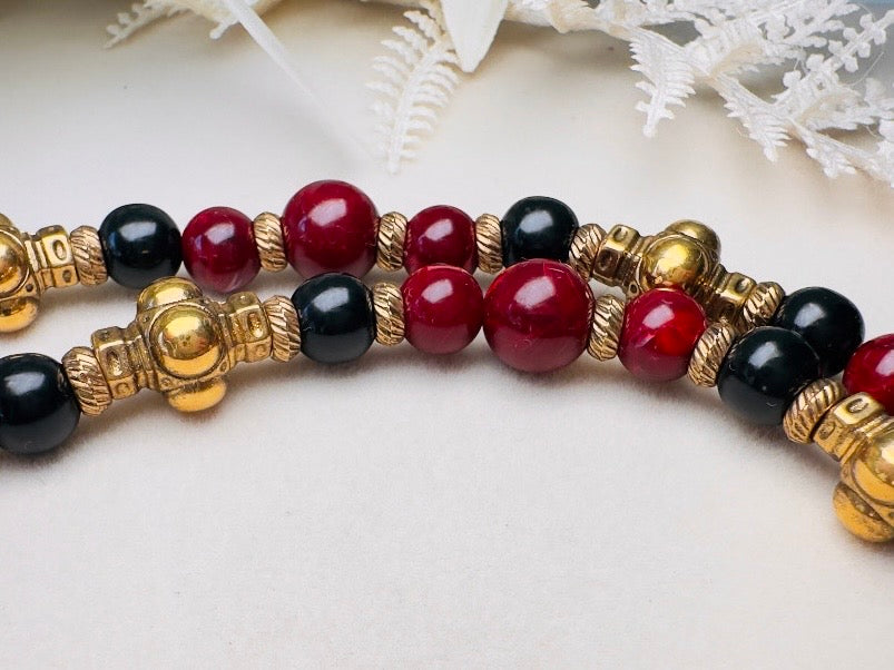 Vintage 1928 Jewelry Co. Ornate Gold-Tone & Marbled Red Cabochon Locket Statement Necklace