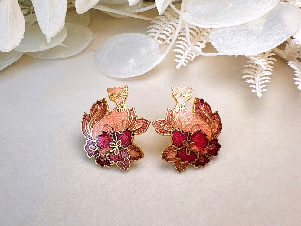 Siamese Cat Earrings, Gorgeous Floral Peach Pink and Gold Cloisonné Vintage Earrings of Cats in Flowers, Whimsical Pierced 1980s Earrings