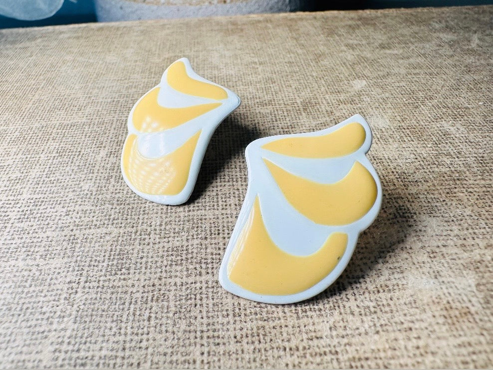 Yellow + White Wing Earrings, Vintage Pierced Earrings, Light Mustard Yellow Cute Enamel 1970s Earrings, Fun Retro Pop Vintage Earrings
