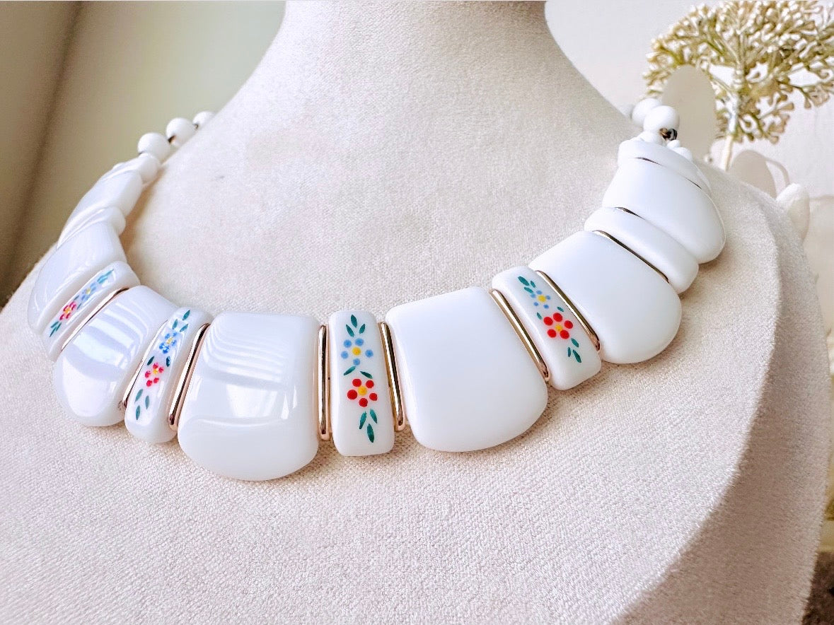 Vintage Milk Glass Choker Necklace, Gorgeous  1950s West German Jewelry Hand Painted Flowers White Vintage Necklace, Beautiful Bridal Choker