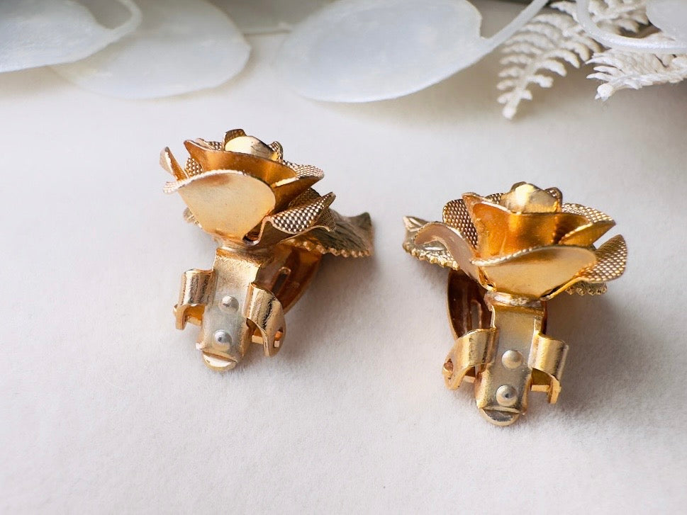 Gold Rose Earrings, Vintage 1960s Clip On Earrings, Sculptutal Gold Leaf Bridal Mesh Rose MCM 60's Clip Earrings, Designer Signed Judy Lee