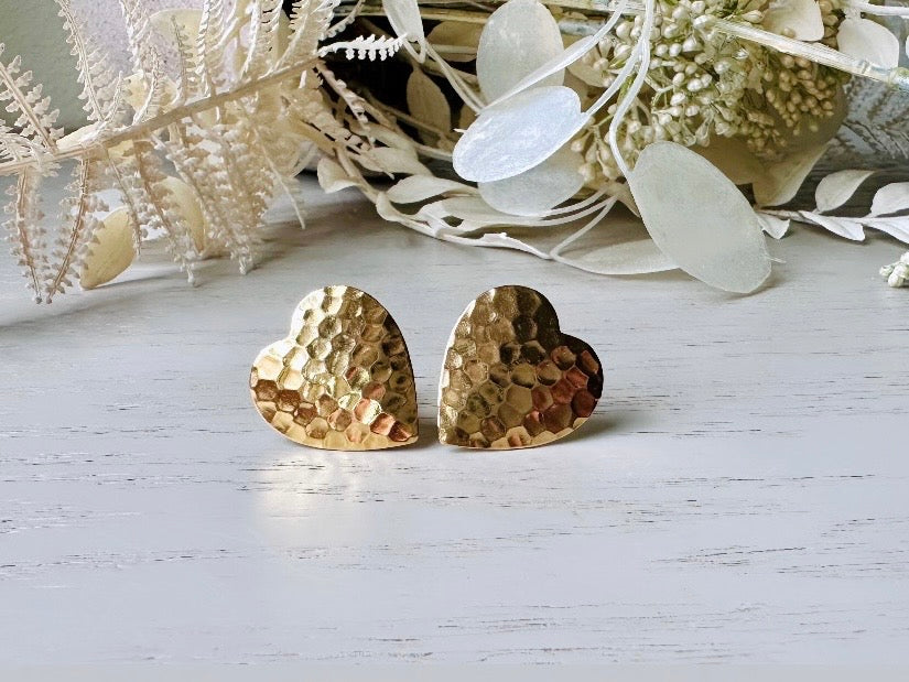 Gold Heart Earrings, Textured Hammered Gold Heart Shaped Clip on Earrings, Unique Vintage 80s Earrings, Pretty Cute Earrings Gifts for Her