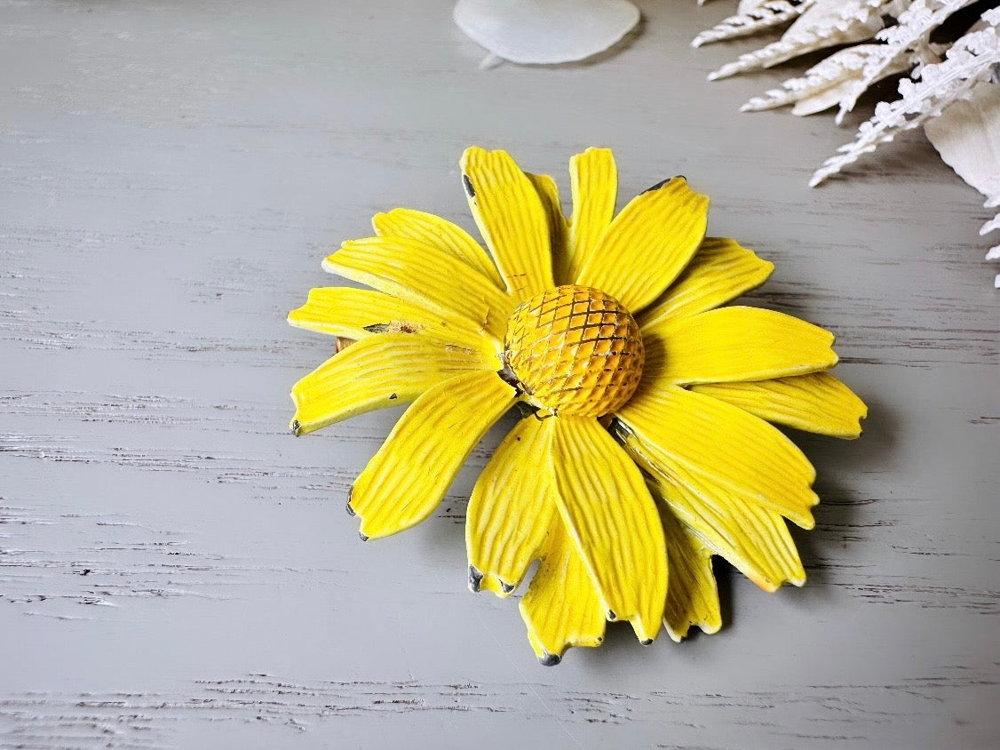 Vintage Yellow Daisy Brooch, 1950s Enamel Flower Brooch, Sunny Yellow Floral Enamel Pin Vintage 50s Shabby Chic Whimsy Brooch