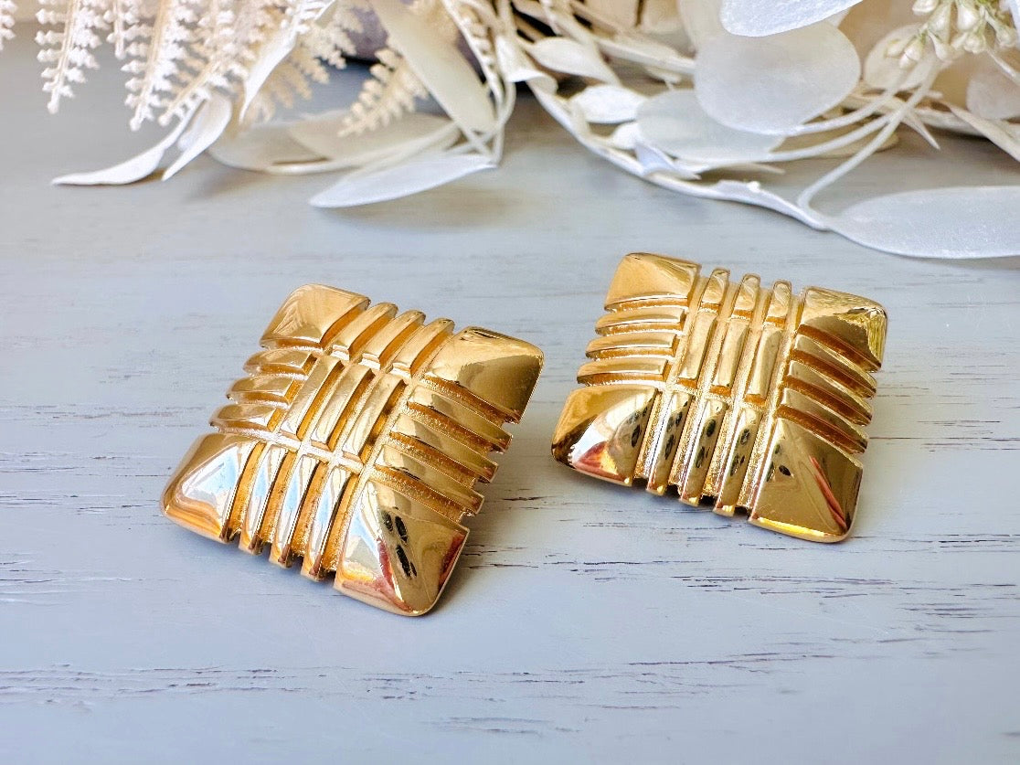 Vintage Monet Earrings, Big Gold Square Earrings, Vintage 80s Monet Clip On Earrings, 1980s Large Gold Puffy Square Geometric Earrings