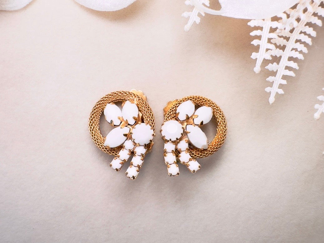 Milk Glass Earrings, 1960s Vintage Earrings, Dramatic White and Gold Bridal Clip Ons