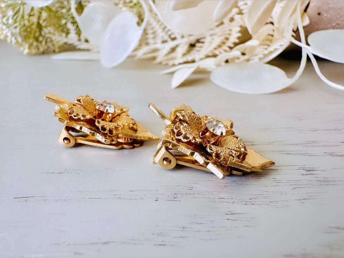 Gold Leaf Earrings, Gold Maple Leaf Earrings MCM 60's Clip Earrings, Vintage Pretty Clip On Earrings, Nonpierced Wedding Bridal Earrings