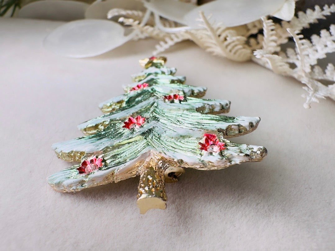 Christmas Tree Brooch, Vintage Winter Wonderland Woodland Holiday Sweater Pin with Star and Red Flowers