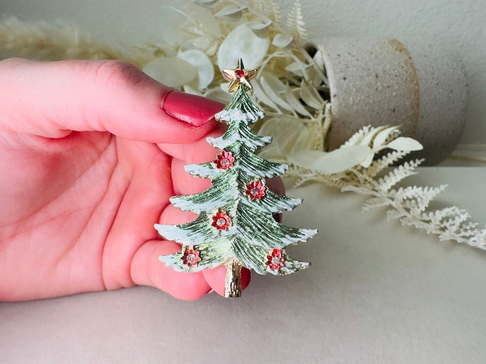 Christmas Tree Brooch, Vintage Winter Wonderland Woodland Holiday Sweater Pin with Star and Red Flowers