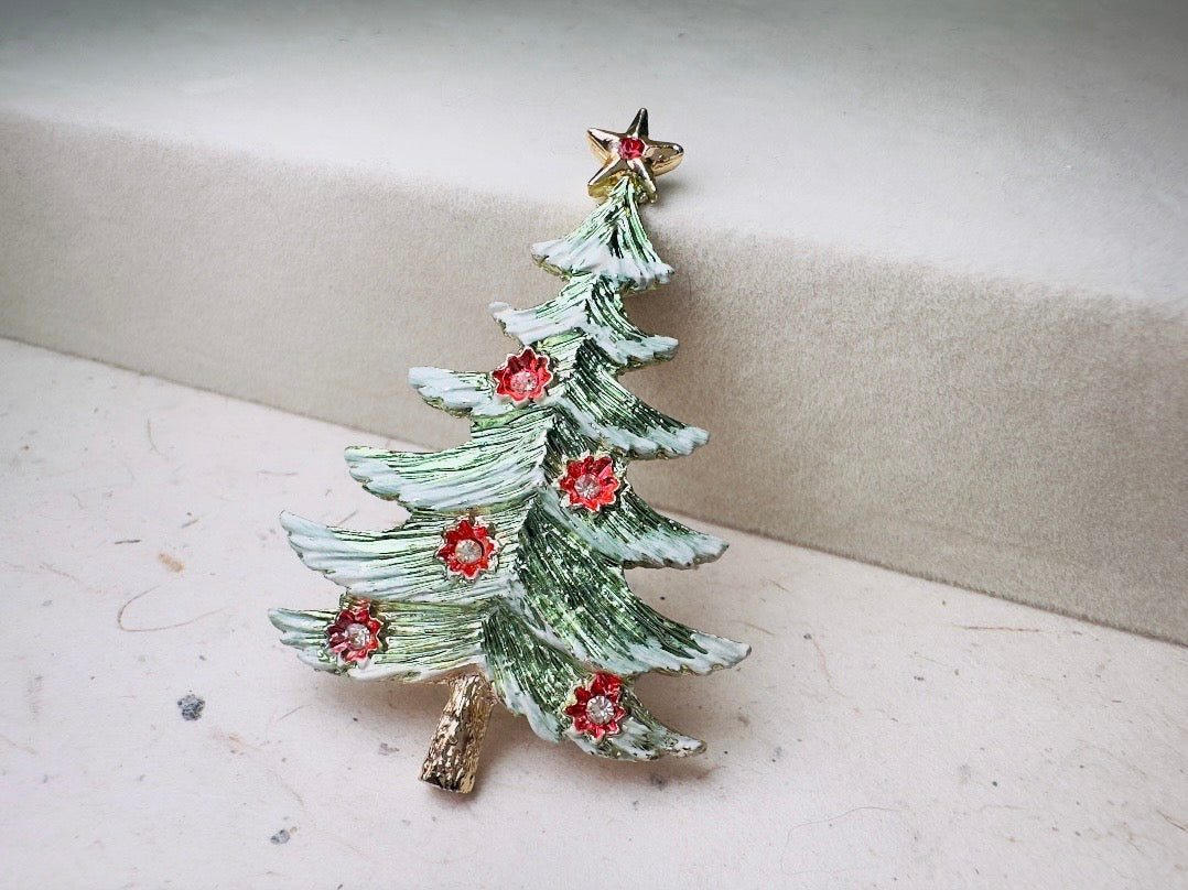 Christmas Tree Brooch, Vintage Winter Wonderland Woodland Holiday Sweater Pin with Star and Red Flowers