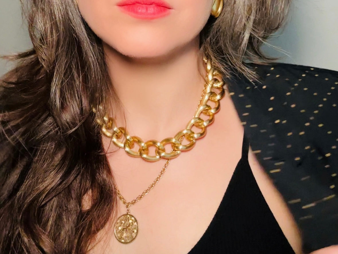 Chunky Gold Chain Necklace, Thick Gold Curb Link Vintage Necklace, 80s Gold Choker, High Fashion Runway Textured Gold Link Collar Necklace from Piggle and Pop