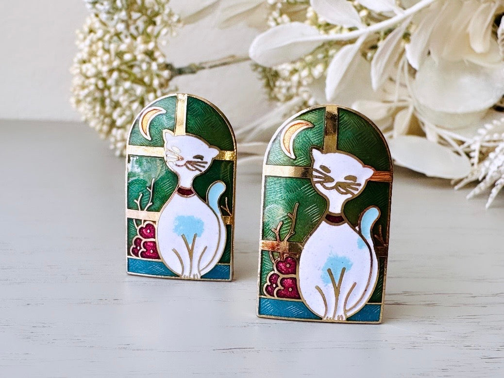 Cloisonné Cat Earrings, Gorgeous Vintage Earrings with White Cat in Windowsill with Moon, Green Clip On Earrings Nonpierced 1980s Earrings