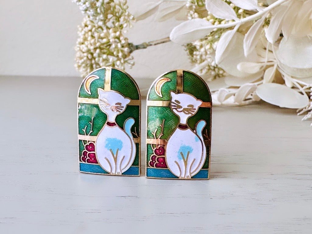 Cloisonné Cat Earrings, Gorgeous Vintage Earrings with White Cat in Windowsill with Moon, Green Clip On Earrings Nonpierced 1980s Earrings from Piggle and Pop