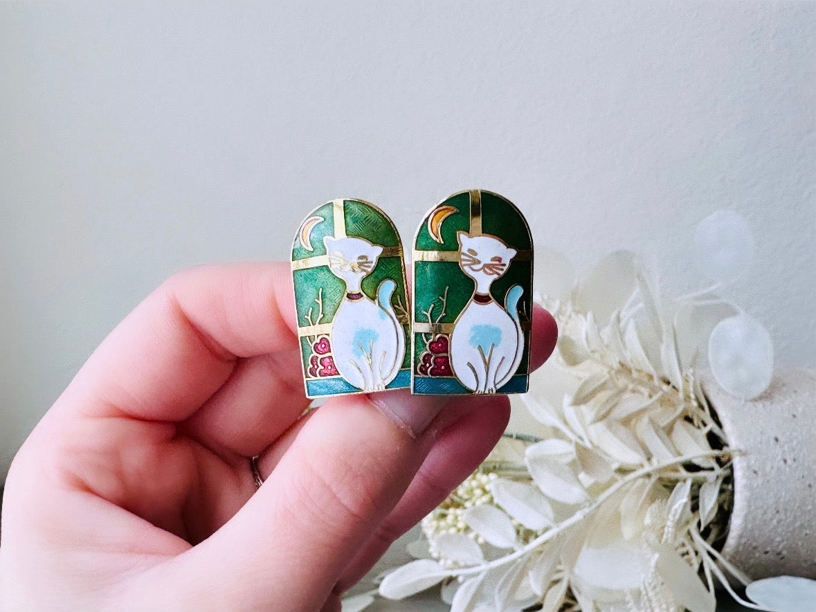 Cloisonné Cat Earrings, Gorgeous Vintage Earrings with White Cat in Windowsill with Moon, Green Clip On Earrings Nonpierced 1980s Earrings from Piggle and Pop