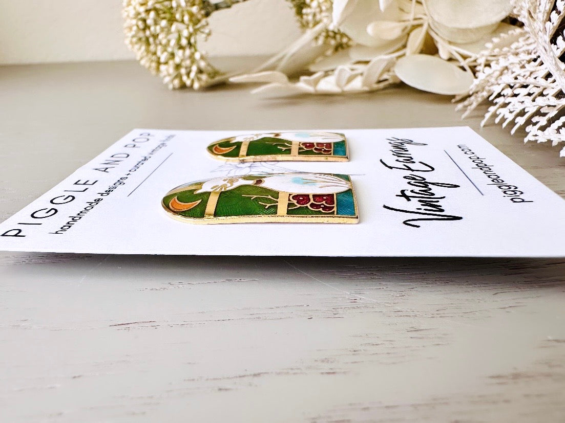 Cloisonné Cat Earrings, Gorgeous Vintage Earrings with White Cat in Windowsill with Moon, Green Clip On Earrings Nonpierced 1980s Earrings from Piggle and Pop