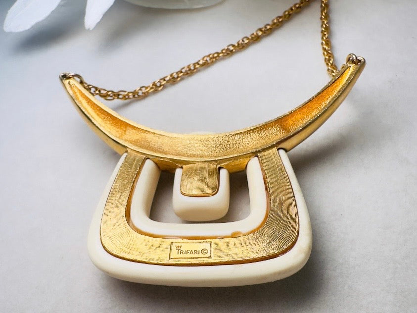 Crown Trifari Necklace, Vintage 1970s Abstract Geometric Gold and Cream Lucite Statement Necklace