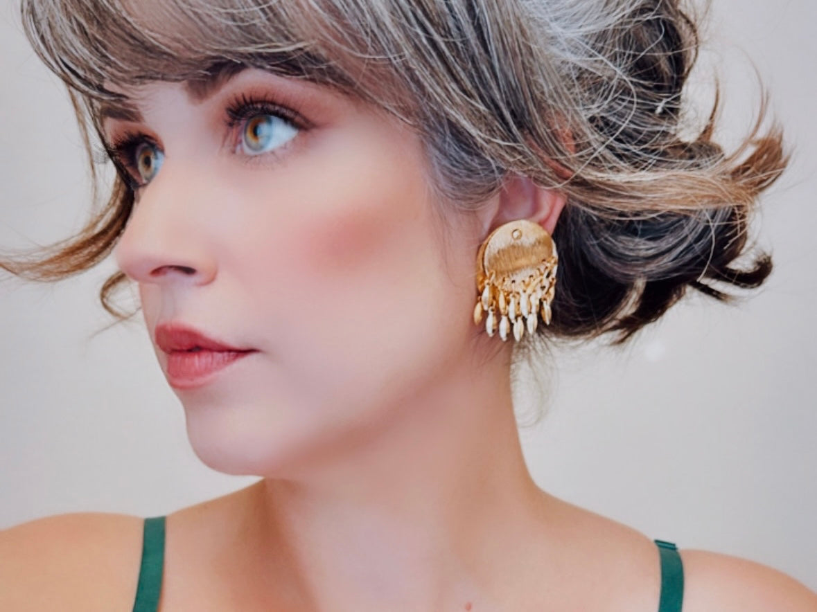 Big Shimmery Gold 1980s Clip On Earrings, Oversized Dramatic Dynamic Showstopping Earrings w Dangling Fringe Charms, Earrins with Movement