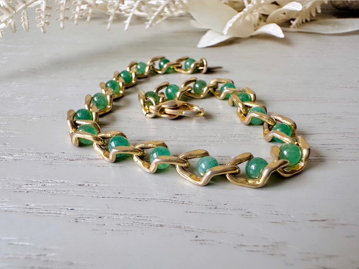 Vintage Jade Gold Link Bracelet, Green and Gold Bracelet, VTG 8" Bracelet, Gold Chain Delicate Gemstone Bracelet, Designer Vintage Jewelry