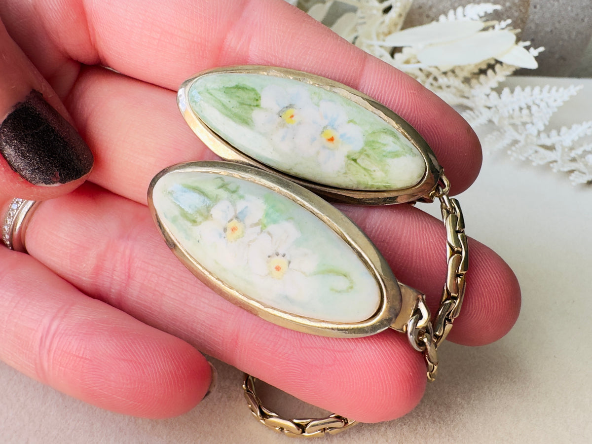 Vintage 1950s Hand-Painted Floral Sweater Guard, Green Porcelain Cardigan Clips with Gold Tone Chain
