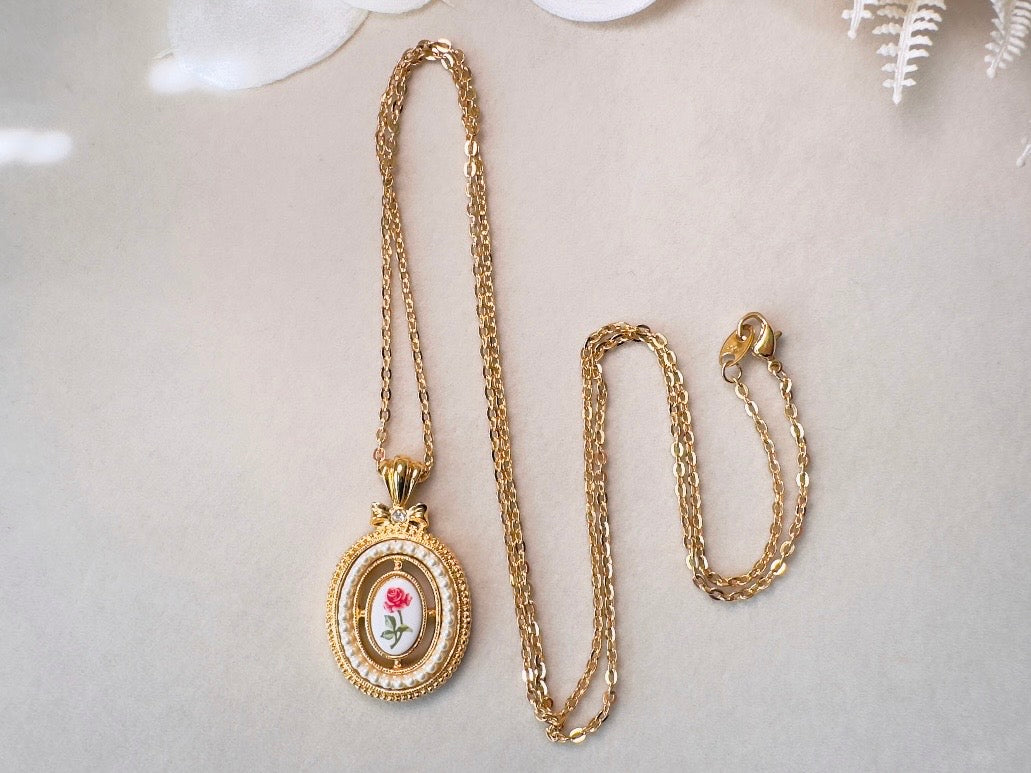 Pink Rose Vintage Pendant Necklace, Ceramic Rose and Pearl Openwork Vintage Avon Necklace, Rare Long Chain Necklace 31", Romantic