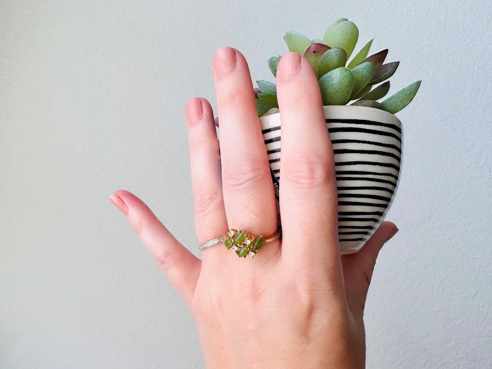 Green Vintage Cocktail Ring, 1960's Costume Fashion Ring, Gold Toned Diamond Rhinestone & Natural Green Jade Hollywood Regency Ring