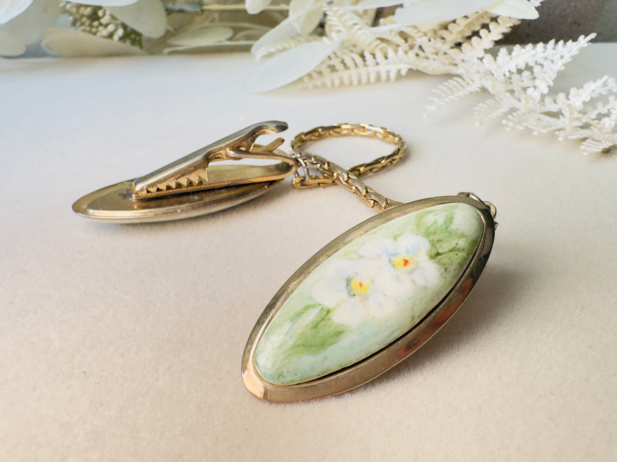 Vintage 1950s Hand-Painted Floral Sweater Guard, Green Porcelain Cardigan Clips with Gold Tone Chain