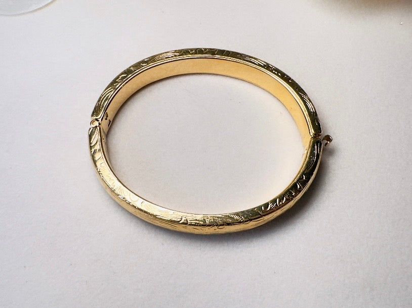 Embossed Gold Clamper Bracelet, Gorgeous Vintage Floral Hinge Bracelet