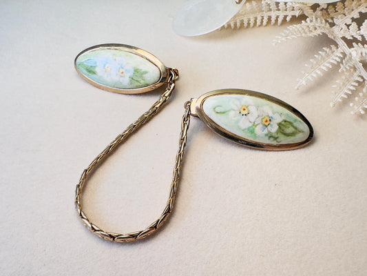 Vintage 1950s Hand-Painted Floral Sweater Guard, Green Porcelain Cardigan Clips with Gold Tone Chain