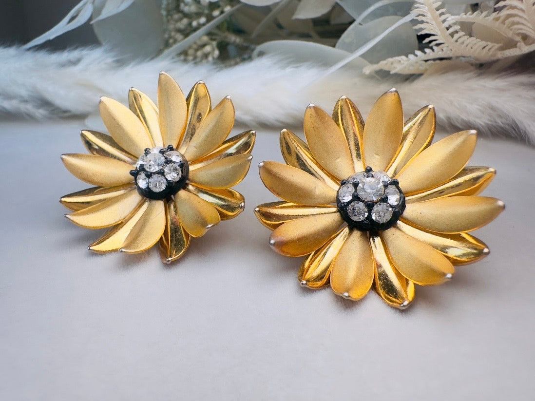 Gold Flower Earrings, Retro 60s Vintage Clip On Earrings with Rhinestones
