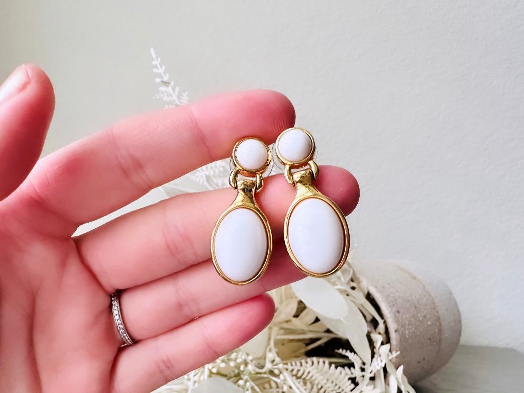 Monet White Drop Earrings, Classic White and Gold Vintage Earrings, 1980s Pierced Post Dangle Earrings, Simple Chic Wedding Earrings