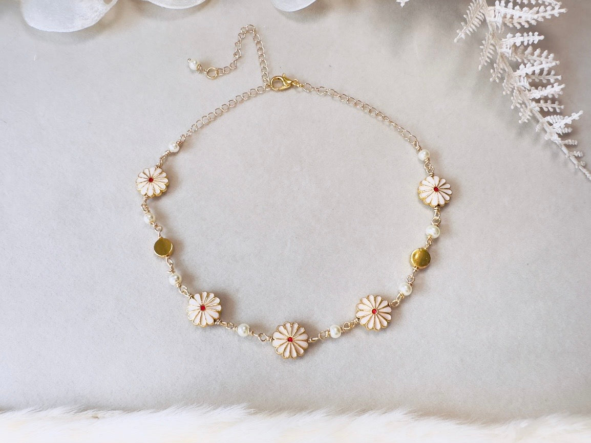 Daisy Choker Necklace, Handmade Flowers and Pearl Wire Wrapped Link Necklace