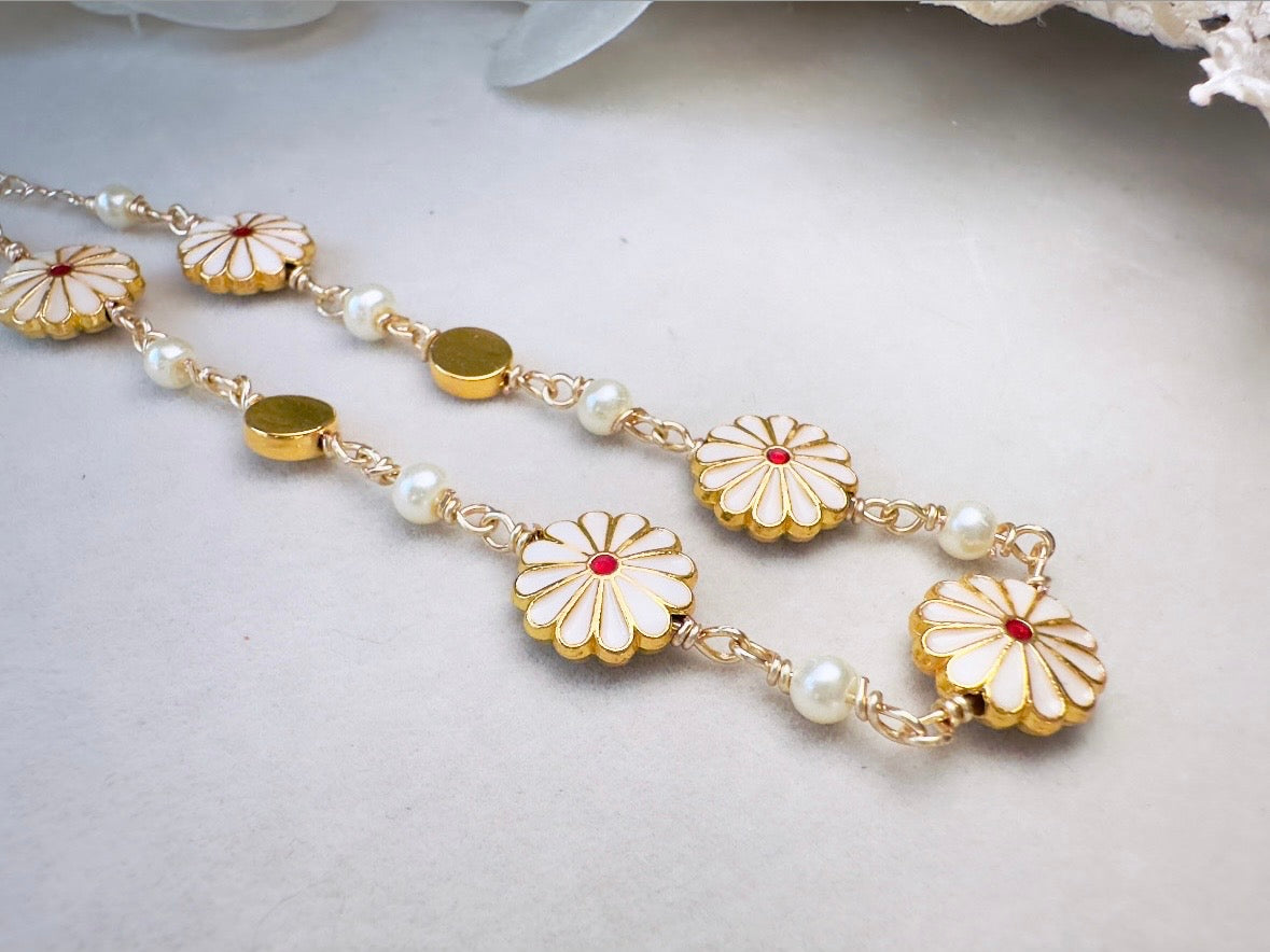 Daisy Choker Necklace, Handmade Flowers and Pearl Wire Wrapped Link Necklace