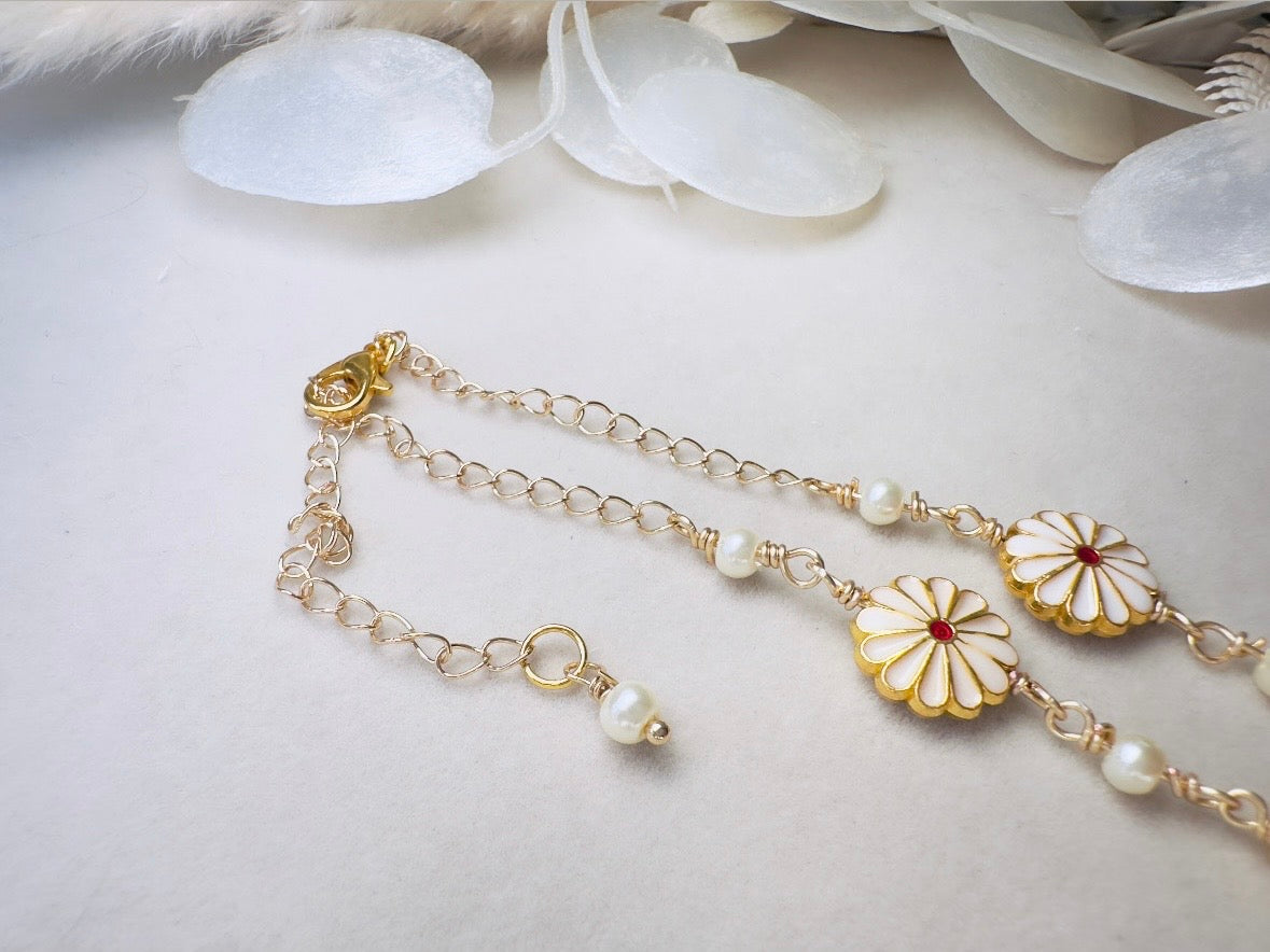 Daisy Choker Necklace, Handmade Flowers and Pearl Wire Wrapped Link Necklace