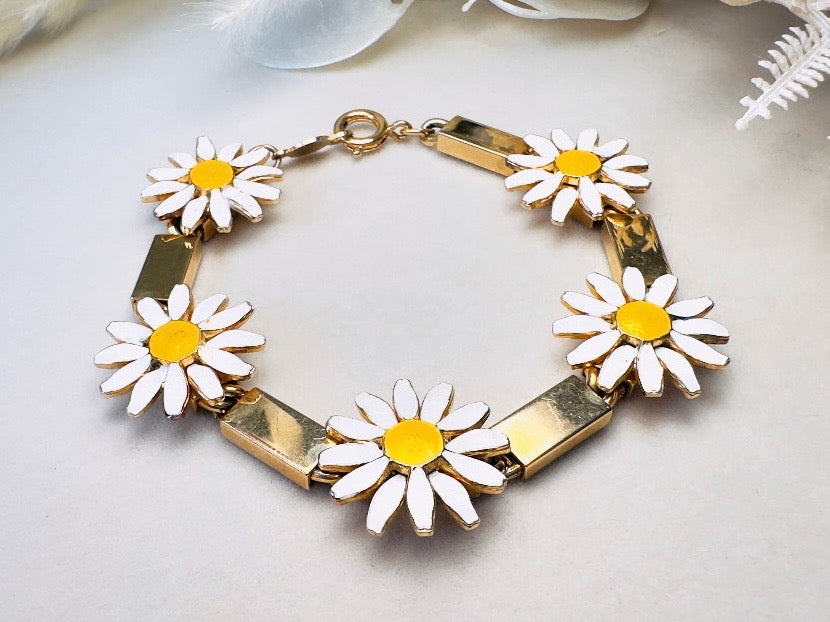 Daisy Link Bracelet, 70s Accessocraft Gold Plated Vintage Bracelet with White and Yellow Enamel  Flowers