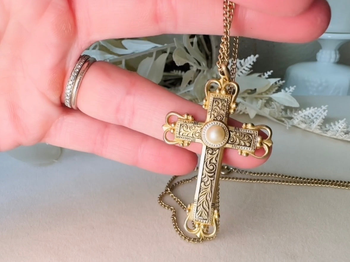 Vintage Gold-Tone Damascene Cross Pendant Necklace with Faux Pearl