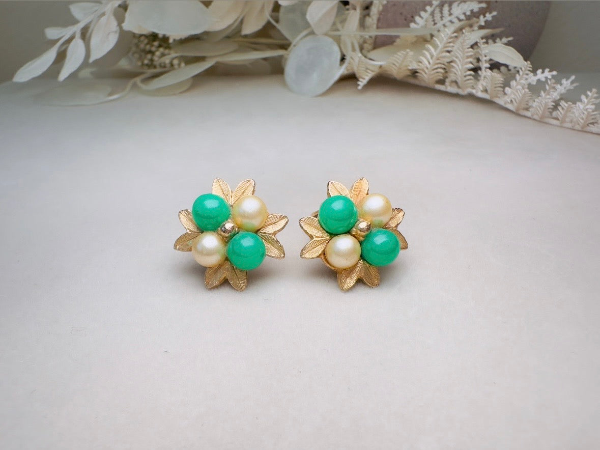 Green Pearl Vintage Earrings, 1960s Pearl Flower Earrings, Brushed Gold Leaves, Green Stones, Clip On Earrings, Autumn Floral Earrings