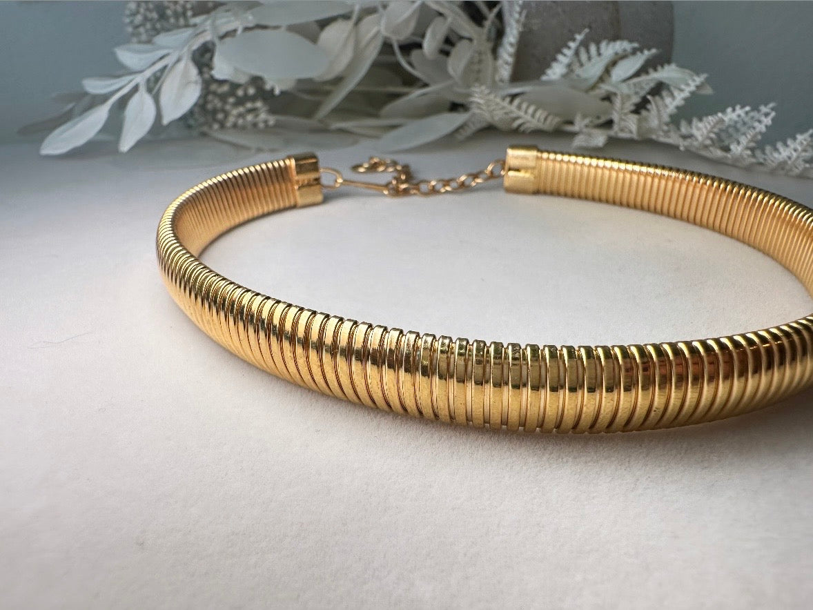 Vintage Gold Omega Choker, Gorgeous 1970s Classic Gold Choker, Jewelry Staple for Layering and Stacking